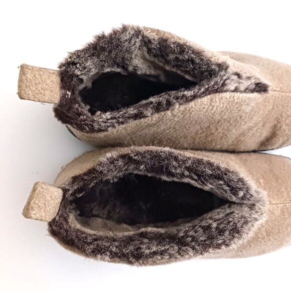Acorn Bootie Slippers Tan Wool Faux Fur Lined Hard Rubber Sole Ladies 9 - Picture 5 of 10